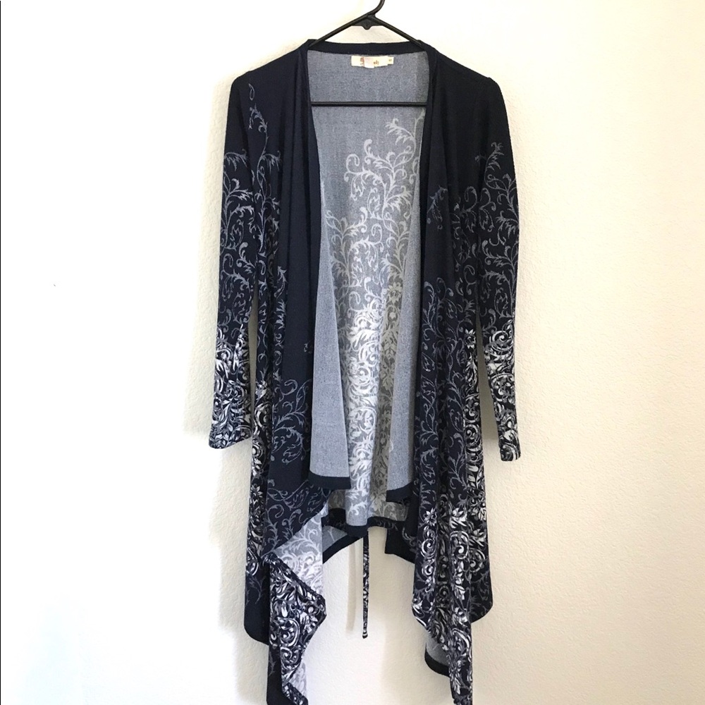 Beautiful boutique cardigan